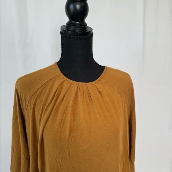 Garnet Hill top - Picture 2 of 6